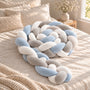 Tour de lit bébé tressé gris, bleu ciel et blanc — vue produit 1